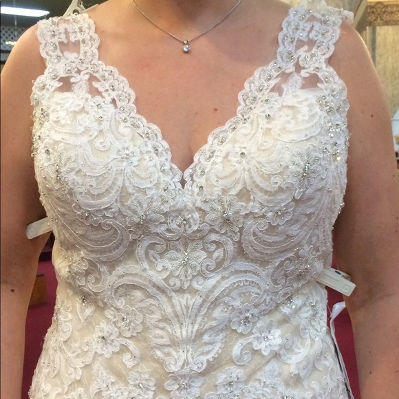 NWT Jacqueline Exclusive Wedding Gown - Picture 7 of 9